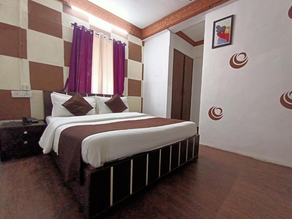 Kalpataru Hometel Mumbai Kültér fotó