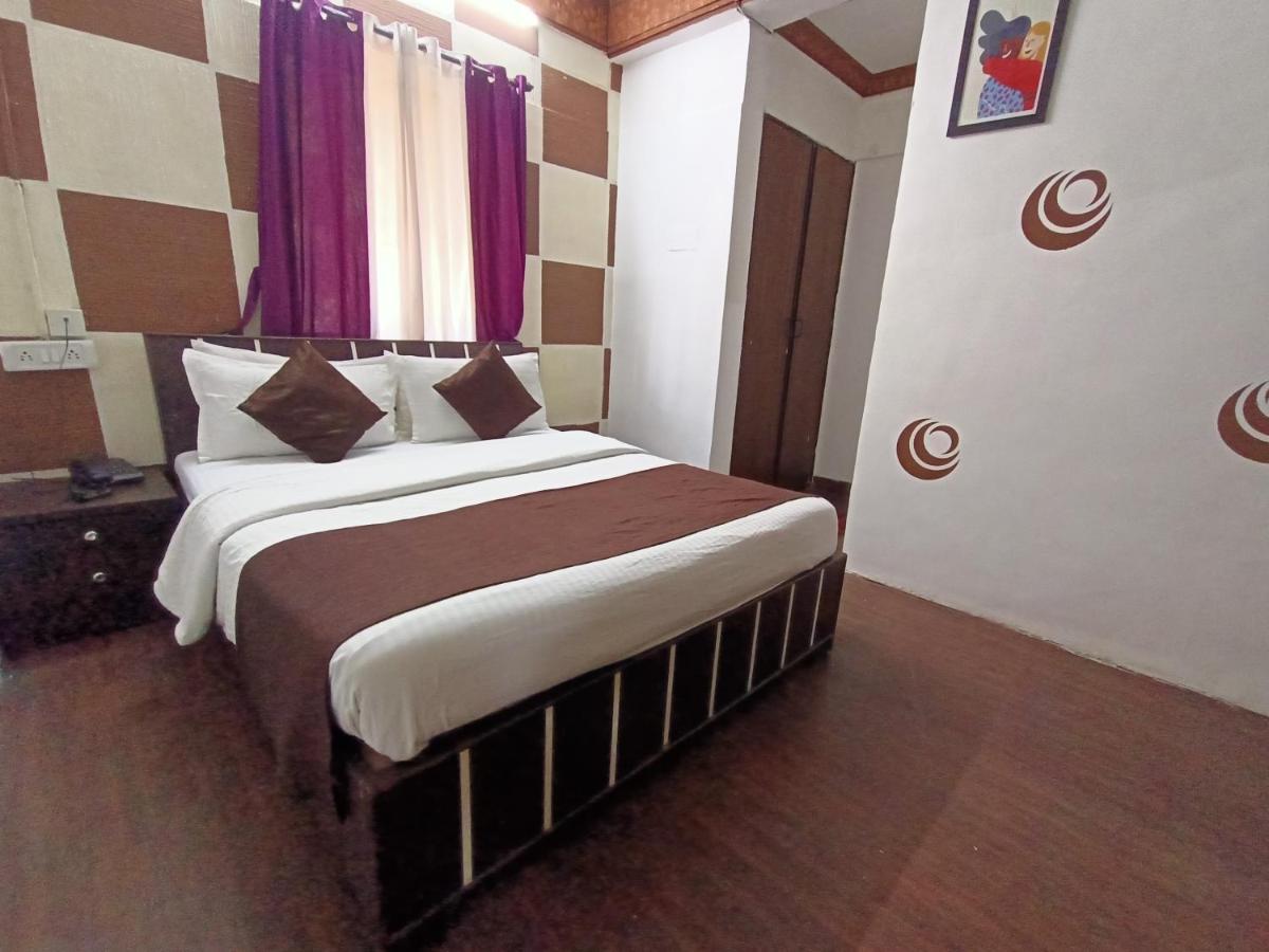 Kalpataru Hometel Mumbai Kültér fotó
