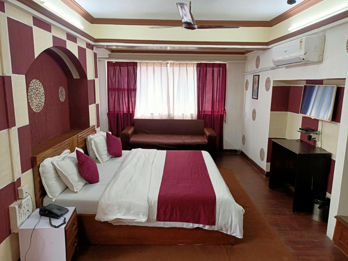 Kalpataru Hometel Mumbai Kültér fotó